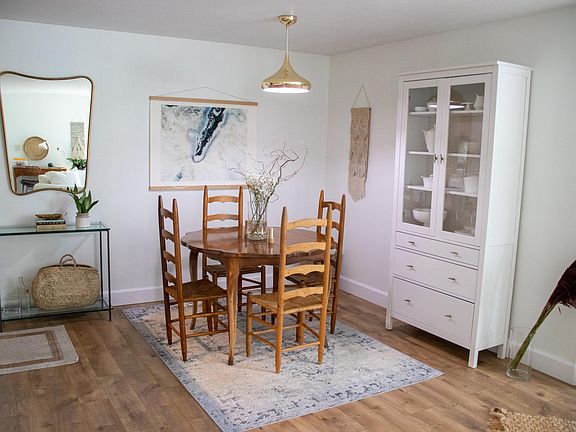 4th image of 2200 Thorndyke Ave W APT 208