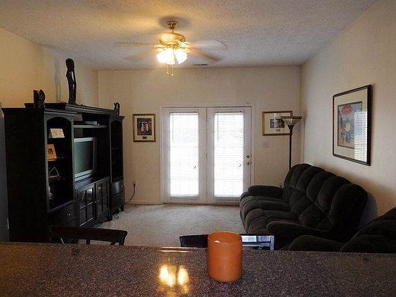 5th image of 549 Glen Arvin Ave