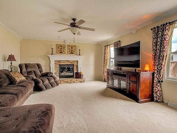 2nd image of 10281 Midway Dr