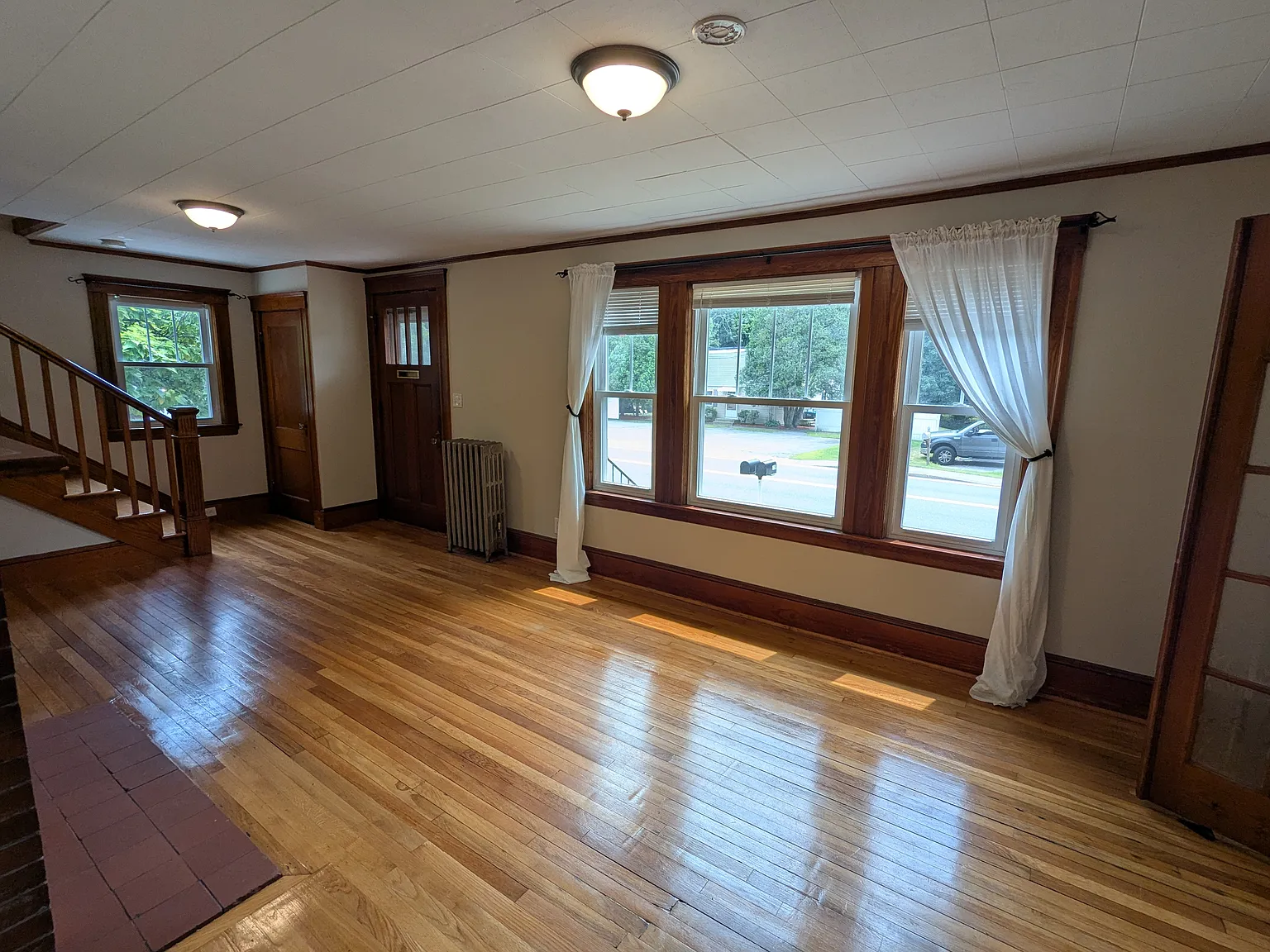 3 bed, 1485 sqft, $2,950 — Photo 4