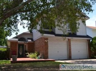 1315 E Logan St, Round Rock, TX 78664