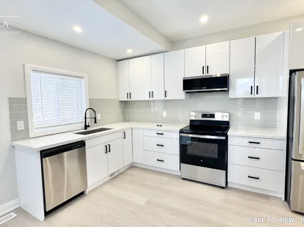 124 Church St #A, Kitchener, ON N2G 2S4