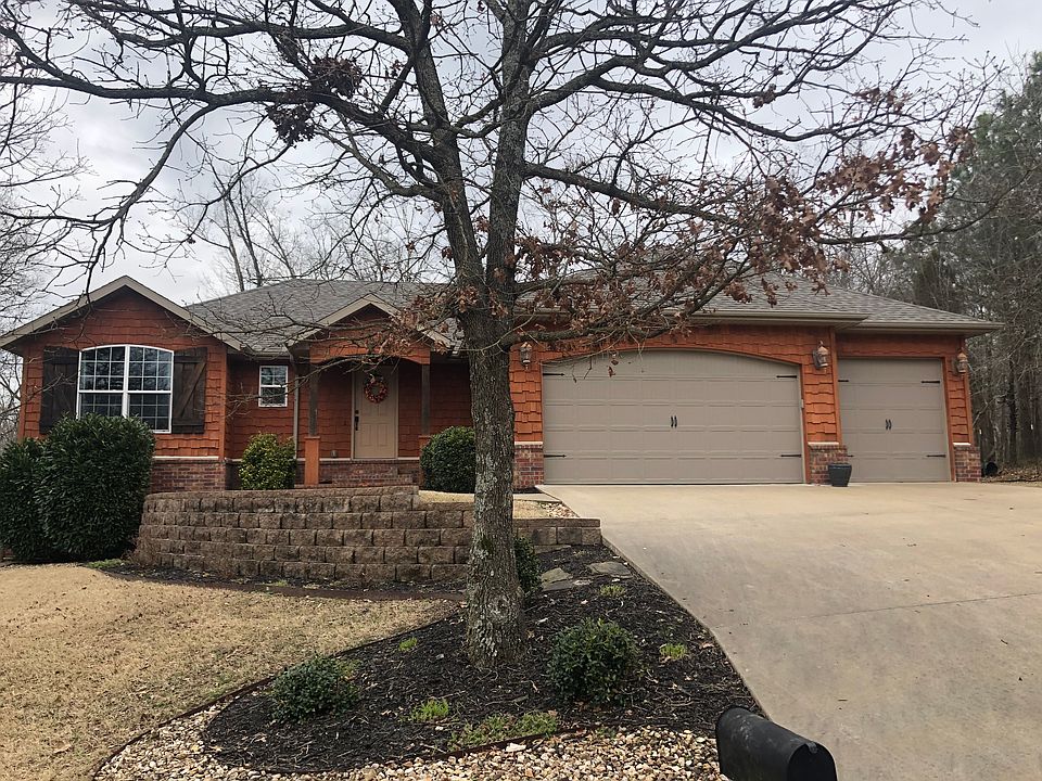 1st image of 4 Glanton Ln