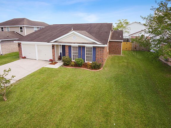 2nd image of 104 Honeywood Dr