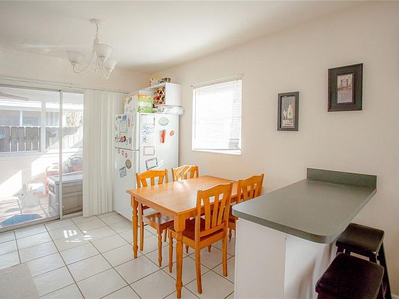 2nd image of 3219 Obispo St