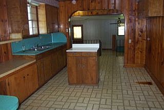 2nd image of 208 N 12th St