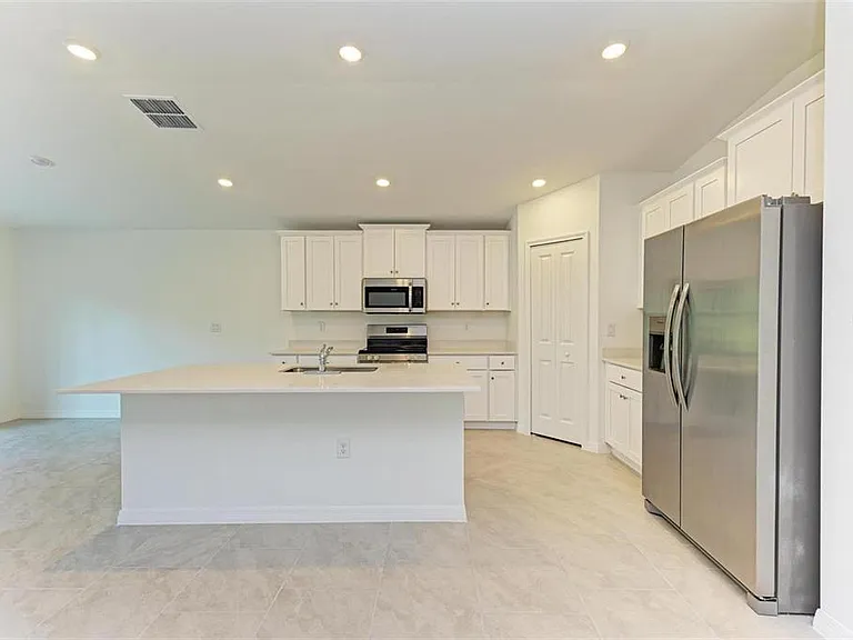 1207 Sheehan Blvd — Photo 6