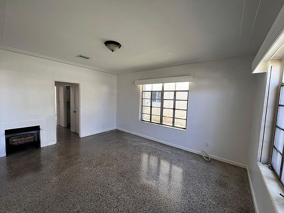 3rd image of 1718 Johnson St