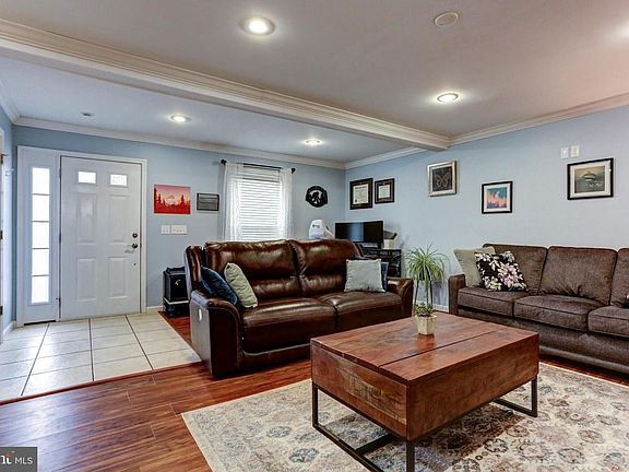 3rd image of 604 Allenview Dr