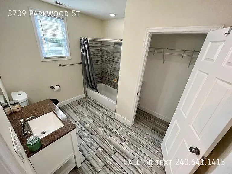 3709 Parkwood St — Photo 12