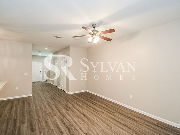 4th image of 3466 Drew St