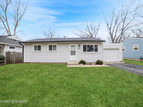 28 W Oak St, Lake In The Hills, IL 60156