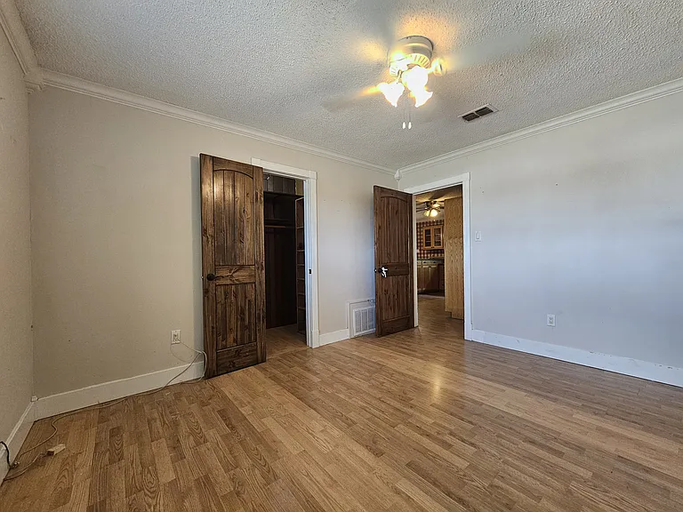 1630 Milrany Ln — Photo 9