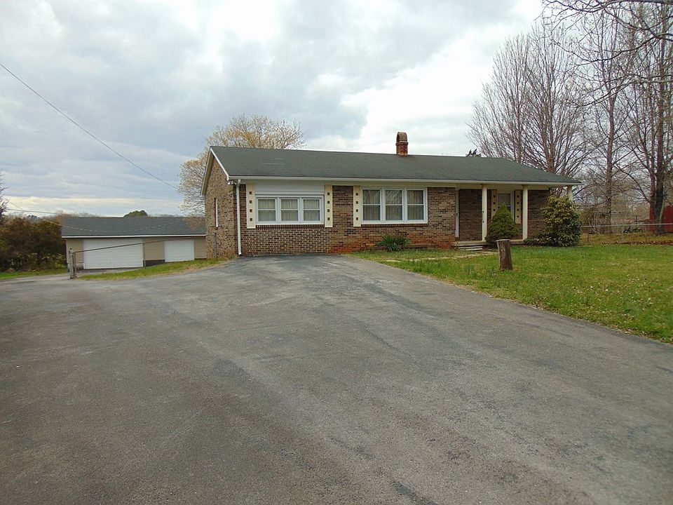 2nd image of 3642 Hilham Rd