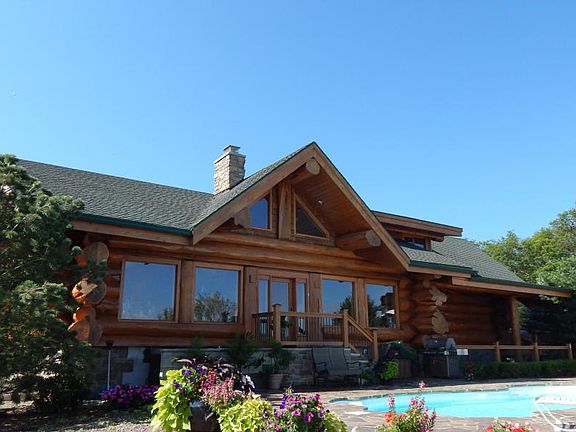 Enjoy the picturesque scenery by the pool.