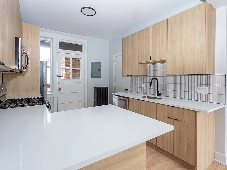 4117 W Belle Plaine Ave #1N — Photo 4