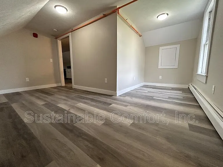 30 Roxbury St #3 — Photo 14