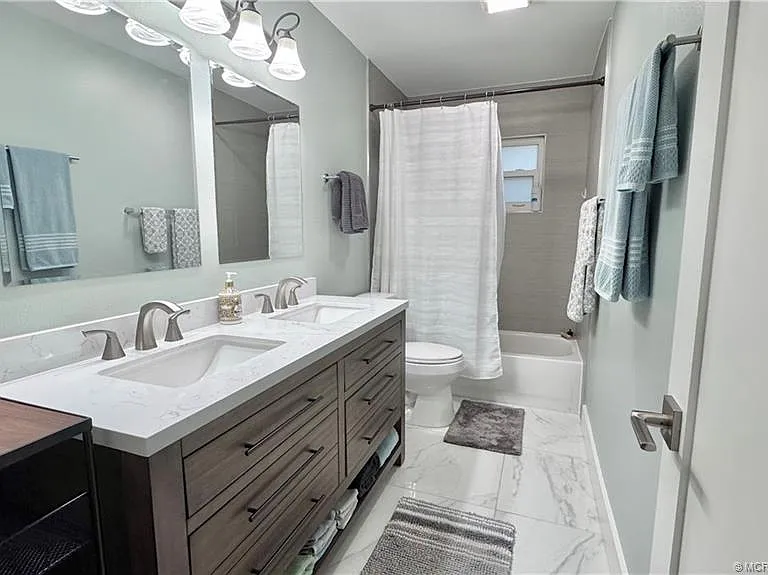 323 SW Ridge Ln — Photo 11