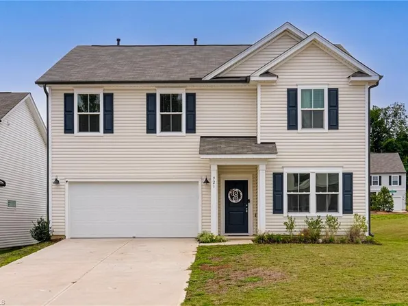 921 Bloomington Way, High Pt, NC 27265