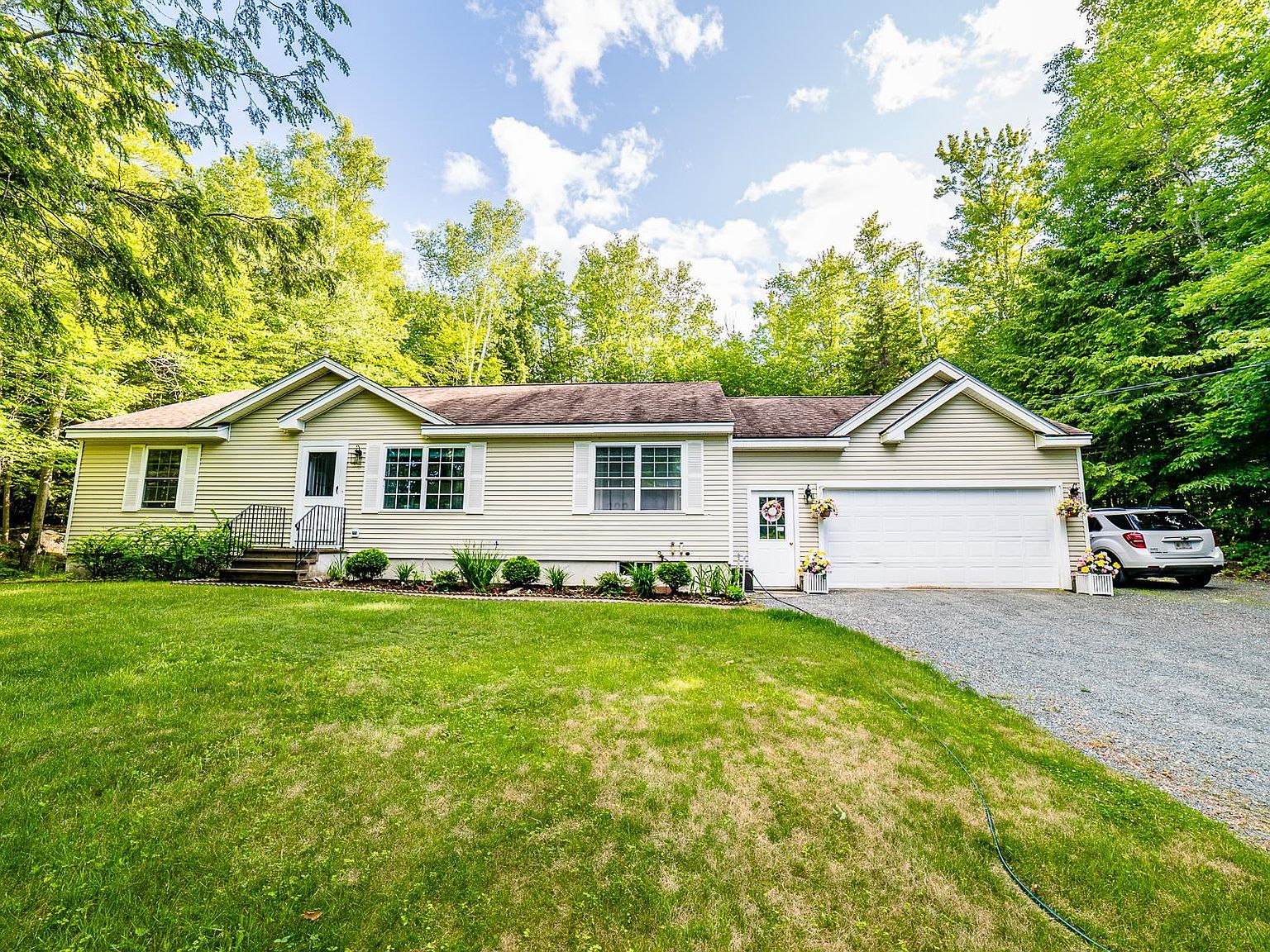 79 Promenade Street, Gorham, NH 03581 | Zillow