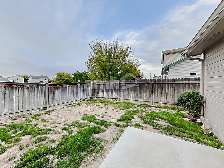 1205 Gold Creek Dr — Photo 14