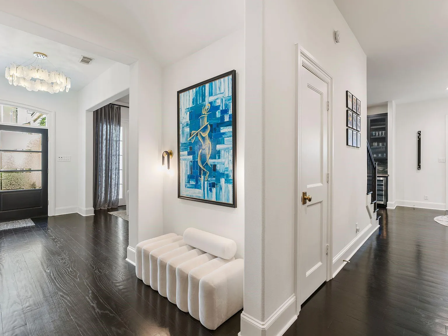 4 bed, 3.5 bath, 3569 sqft, $6,250 — Photo 4