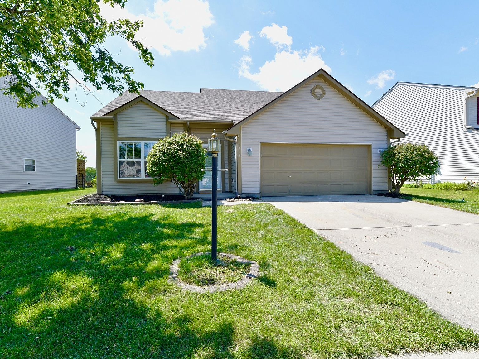 1318 Blue Grass Pkwy, Greenwood, IN 46143 Zillow