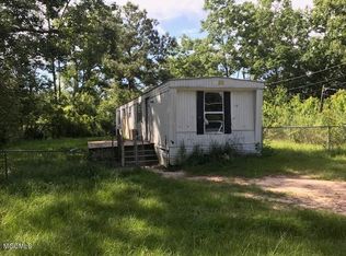 123 Daisy Dr, Picayune, MS 39466