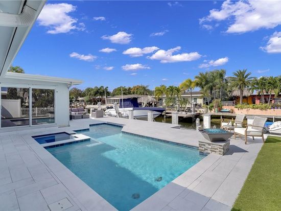 2397 SE 12th Street, Pompano Beach, FL 33062