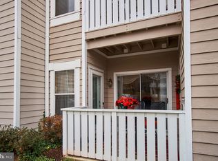14317 Climbing Rose Way APT 101, Centreville, VA 20121