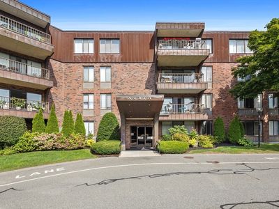 1006 Paradise Rd APT 1A, Swampscott, MA, 01907