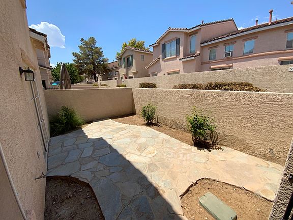 2nd image of 9657 Belle Amour Ln
