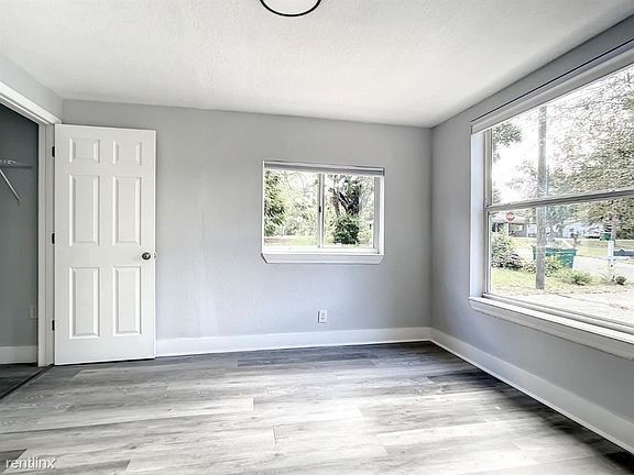 5th image of 255R E Pine Ave