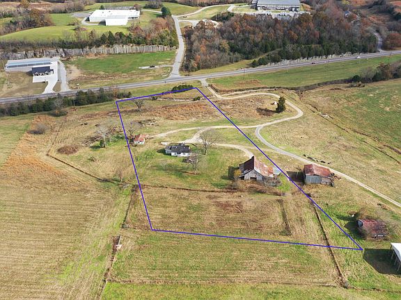 2nd image of 428 Gordonsville Hwy