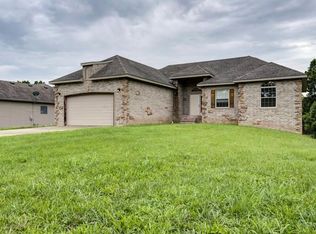 1535 Lacy Springs Dr, Marshfield, MO 65706