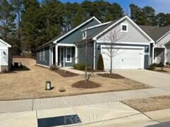8208 White Star Dr, Fuquay Varina, NC 27526