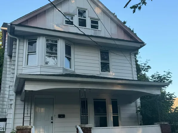 158 Oak Park Dr, Akron, OH 44302