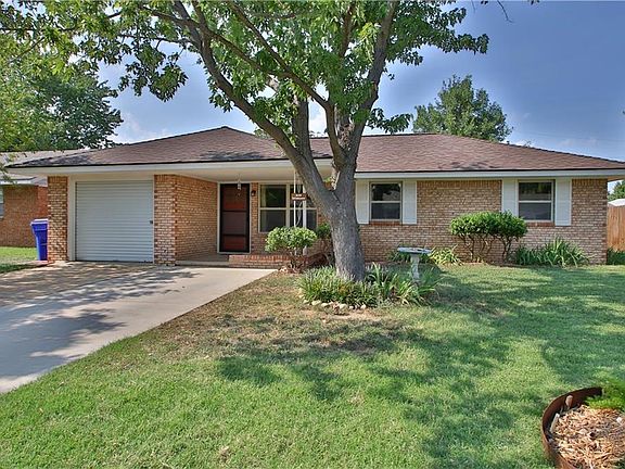 2nd image of 319 Mimosa Dr