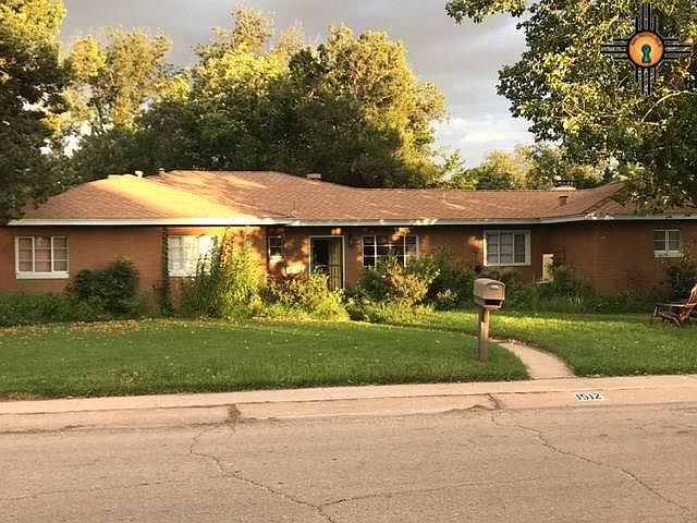 1st image of 1512 S Country Club Cir