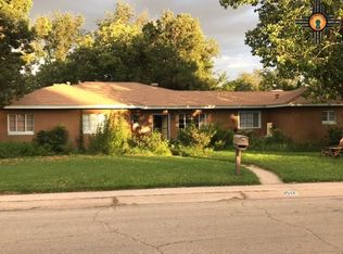 1512 S Country Club Cir, Carlsbad, NM 88220