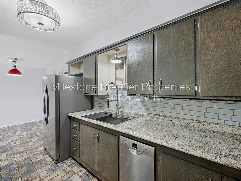 101 Lakewood Ln — Photo 10