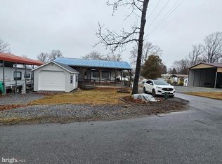 23 Yogi Bear Blvd, Falling Waters, WV 25419