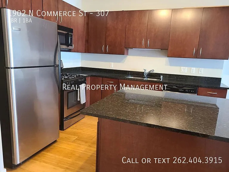 1902 N Commerce St #307 — Photo 7