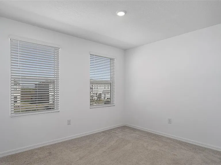 6106 Fairmont Ln — Photo 10