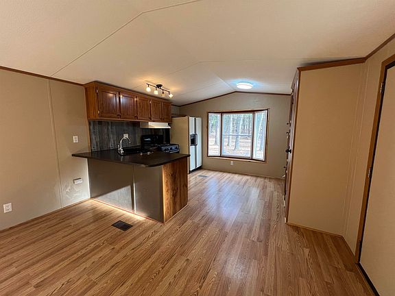 5th image of 638 S Fawn Ave
