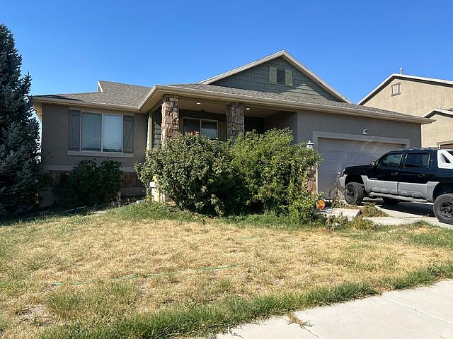 1st image of 301 E Salem Park Cir