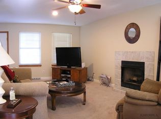 1712 Bunker Hill Rd, Jefferson City, MO 65109