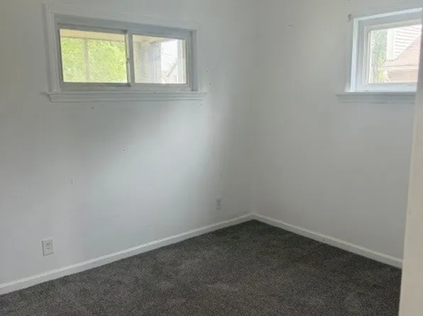 914 N Clay St, Green Bay, WI 54302