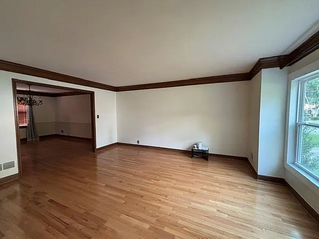 4 bed, 3.5 bath, 3552 sqft, $2,950 — Photo 4