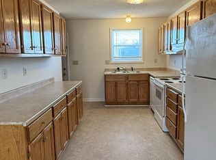 62 Riley Manor Cir, Junction City, KS 66441